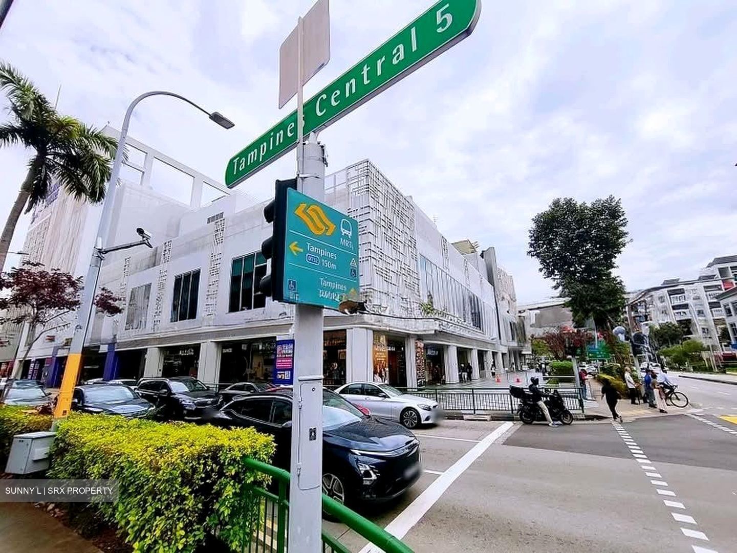 Tampines Central 1 (D18), Retail #602777051